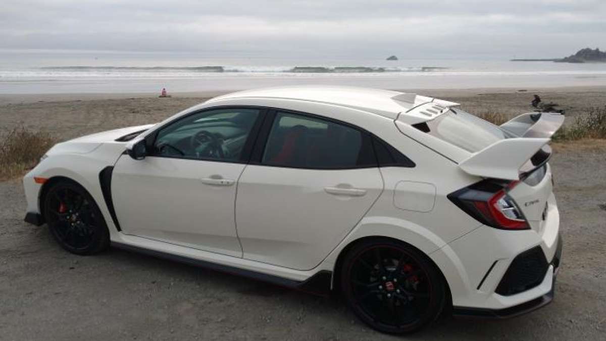 2017_Honda_Civic_Type_R_McCants