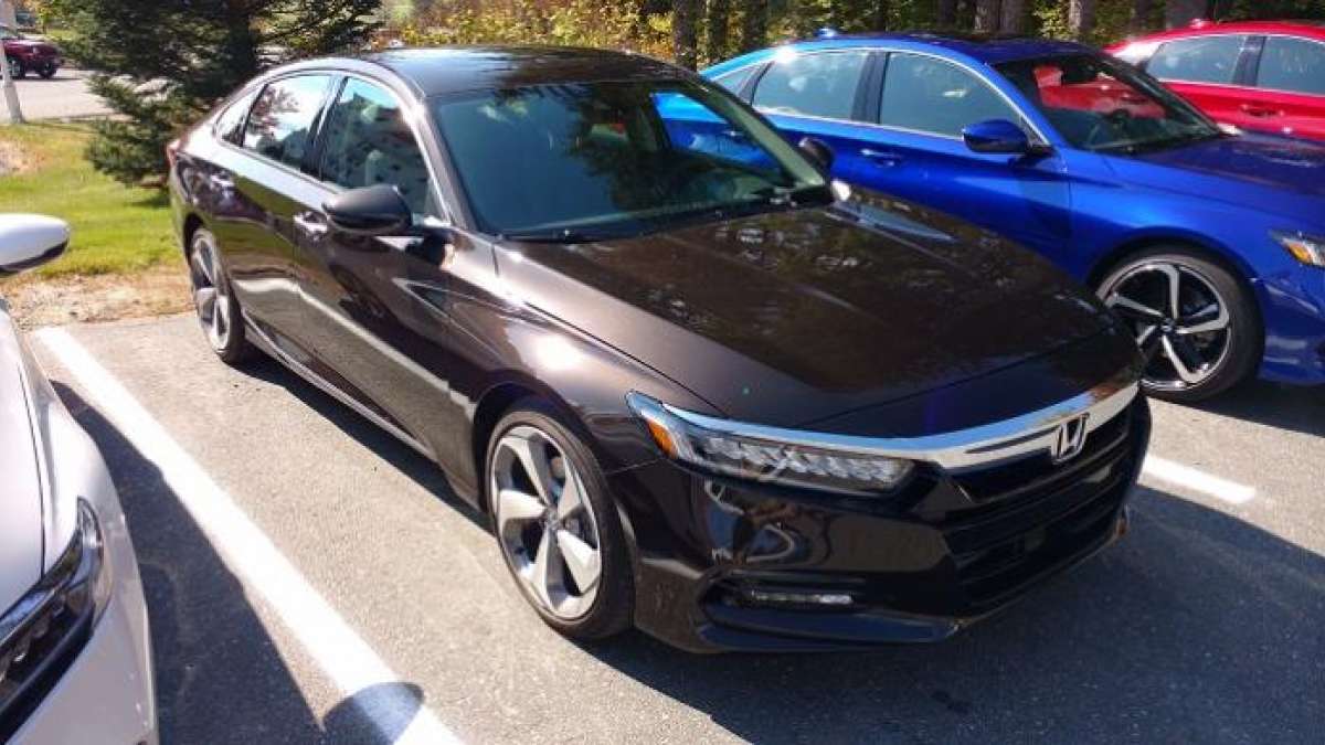 2018_Honda_Accord_Touring