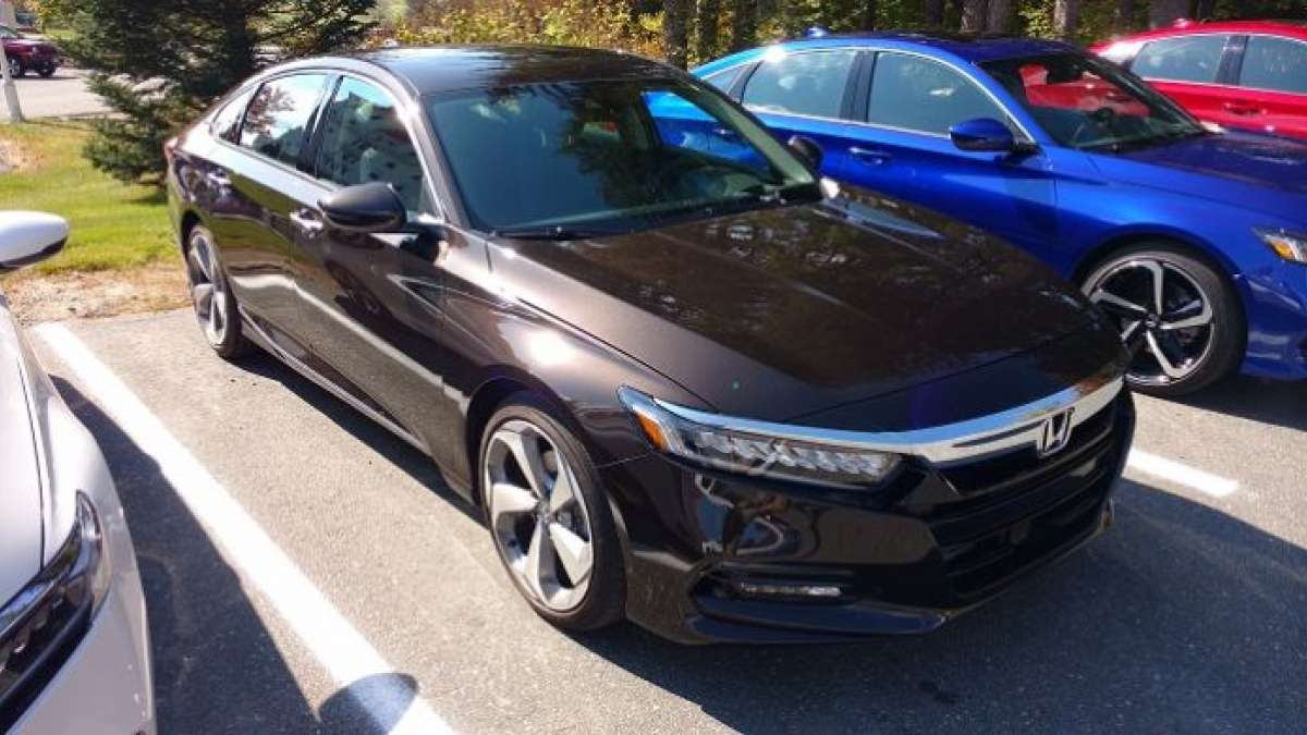 2018_Honda_Accord_Touring