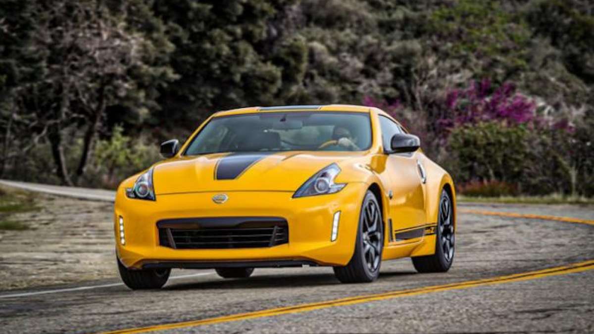 2018 Nissan 370Z, 2018 NISMO 370Z, 2018 370Z Coupe Heritage Edition, yellow cars