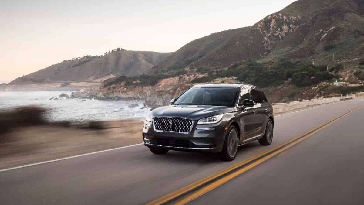 2020 Lincoln Corsair Cruising