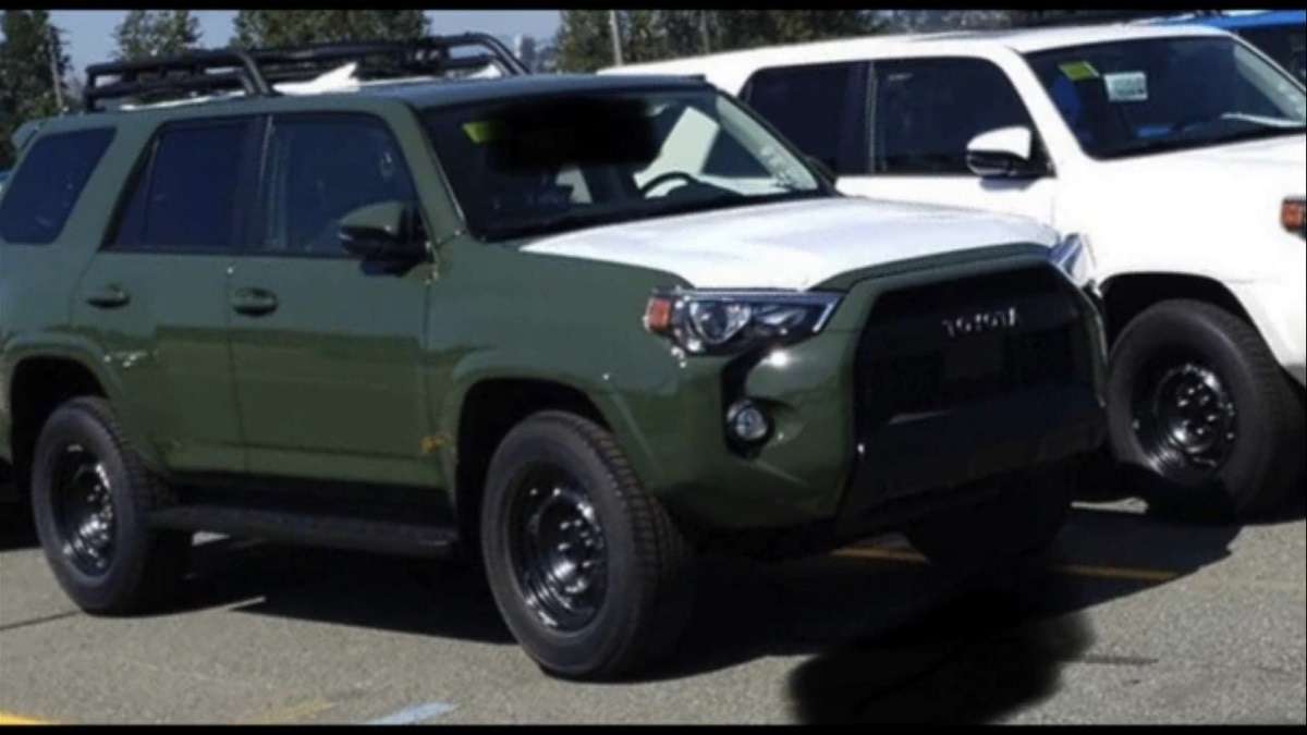 2020 Toyota 4Runner TRD Pro in army green