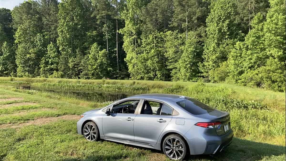 2020 Toyota Corolla SE Celestite Color profile view 2021 Toyota Corolla Changes