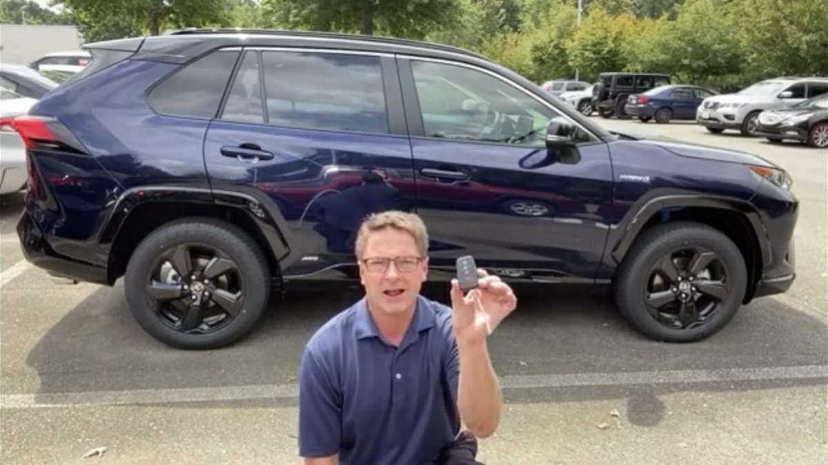2020 Toyota RAV4 XSE Hybrid Blueprint color profile view remote start remote engine start