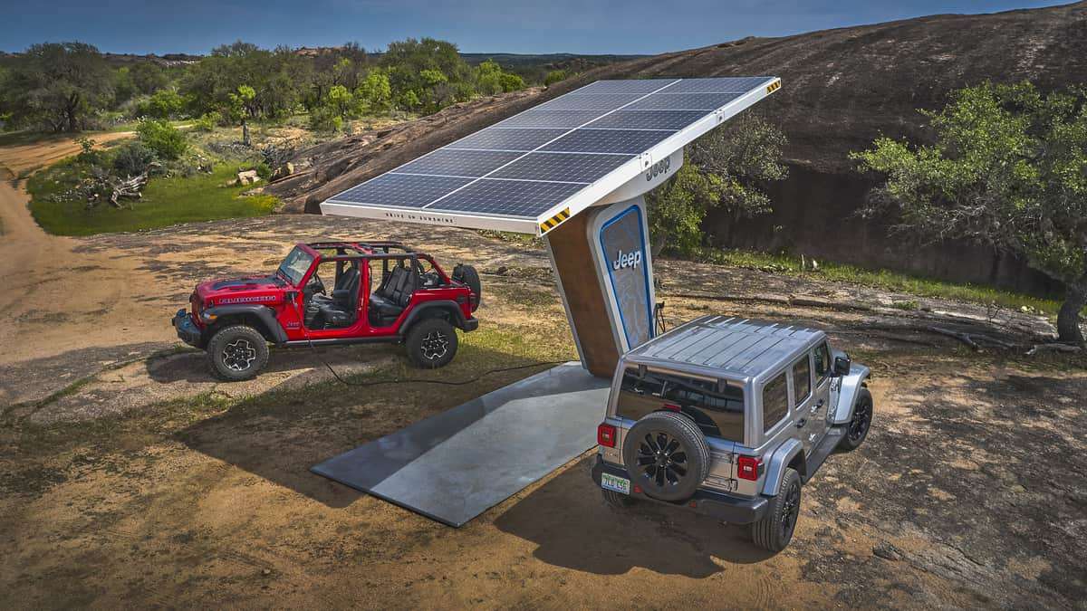2021 Jeep Wrangler Rubicon 4xe and Sahara 4xe
