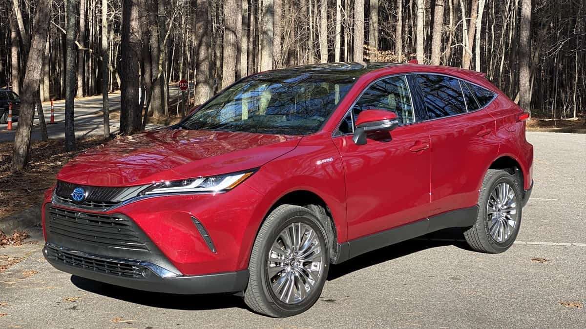 2021 Toyota Venza Limited Ruby Flare Pearl profile view front end
