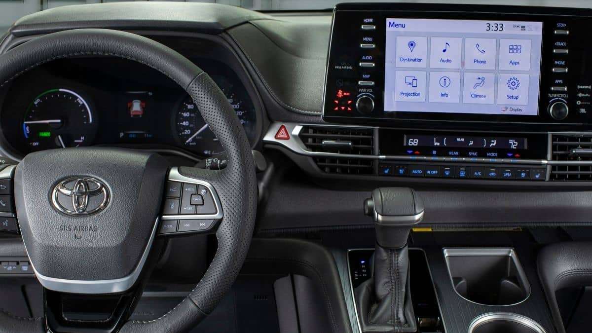 2022 Toyota Sienna Gets a Touch of Luxury With 25th Anniversary Edition