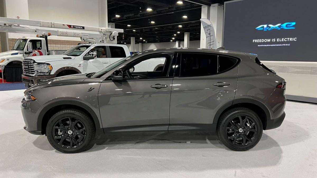 2023 Dodge Hornet Side View at Denver Auto Show