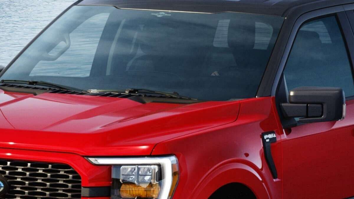 Oblique Shot of Ford Heritage Edition Shows Colors