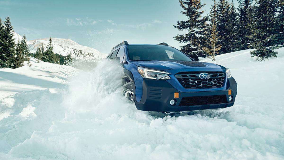 2023 Subaru Outback, 2023 Subaru Forester snow