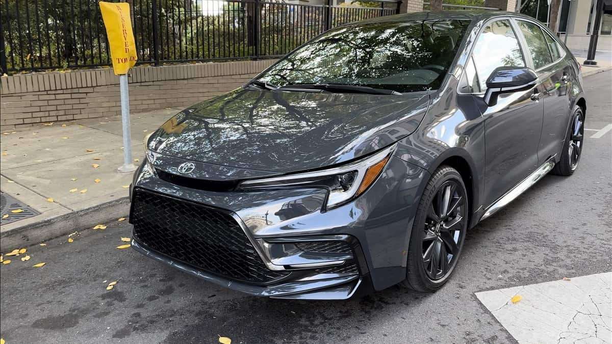 2023 Toyota Corolla SE Underground profile front end