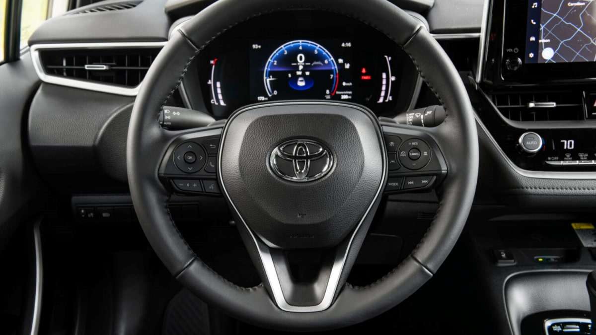 The 12th-generation Toyota Corolla interior finally gets luxury touches