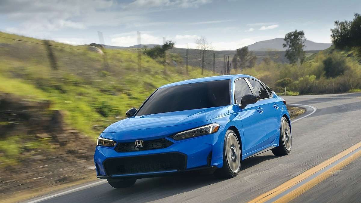 Honda Civic Owners Want a Car That Lasts 10 Years, but Their Gas vs. Hybrid Debate Keeps Circling Back to One Repair