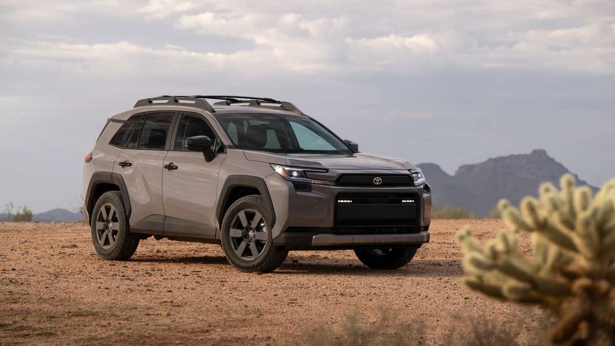 2026 Toyota RAV4 PHEV Drivers Report a One-Minute Recovery and a 29-Day Repair Wait Behind Similar Warnings