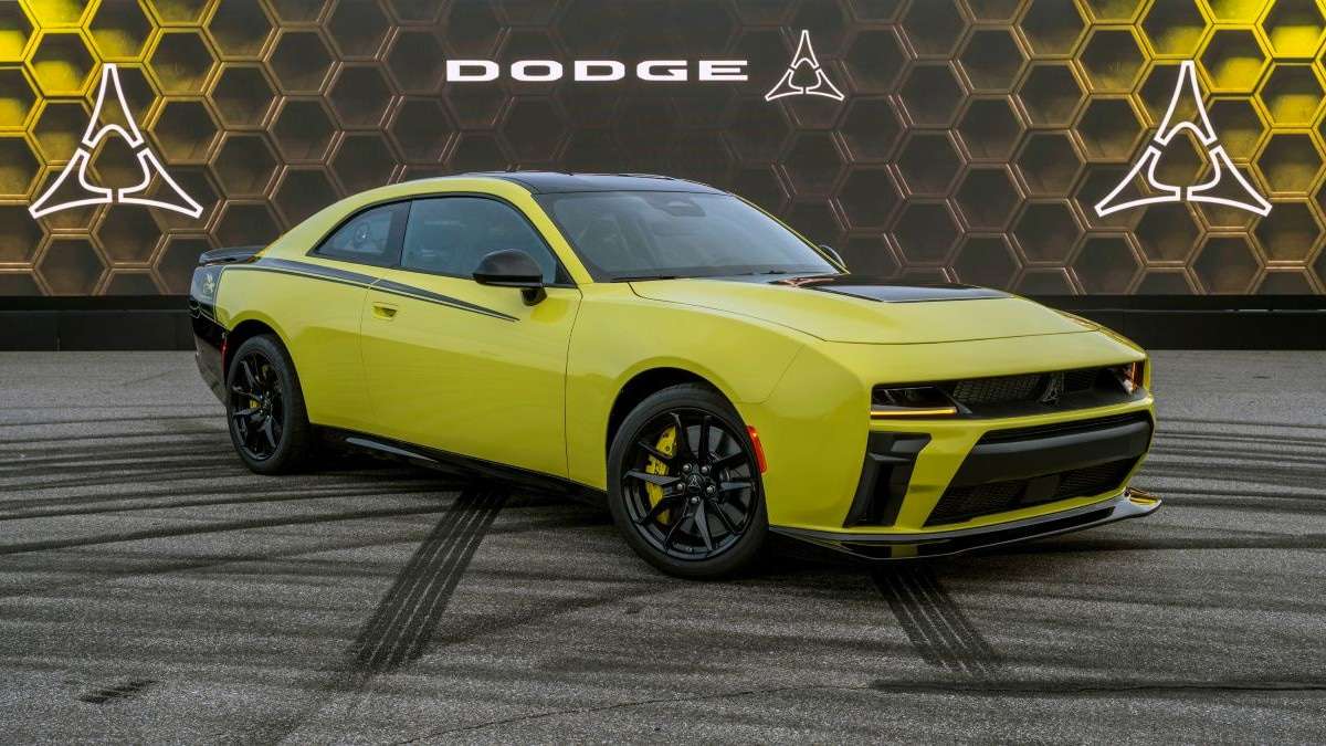 2027 Dodge Charger Super Bee Creating Buzz for its 600 Horsepower Launch Edition. More Horsepower, Big Brakes and Better Air Flow Make this Charger Track Ready