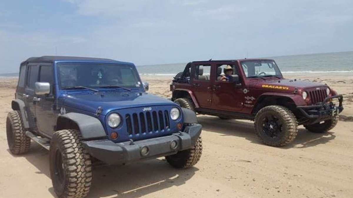 2 Jeeps with cool mods - Wrangler and Rubicon