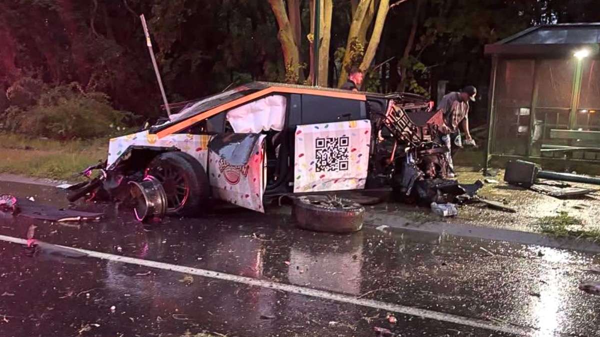 Another Cybertruck Cut in Half, Occupants Walk Away, And A 25-Year Firefighter Explains Why