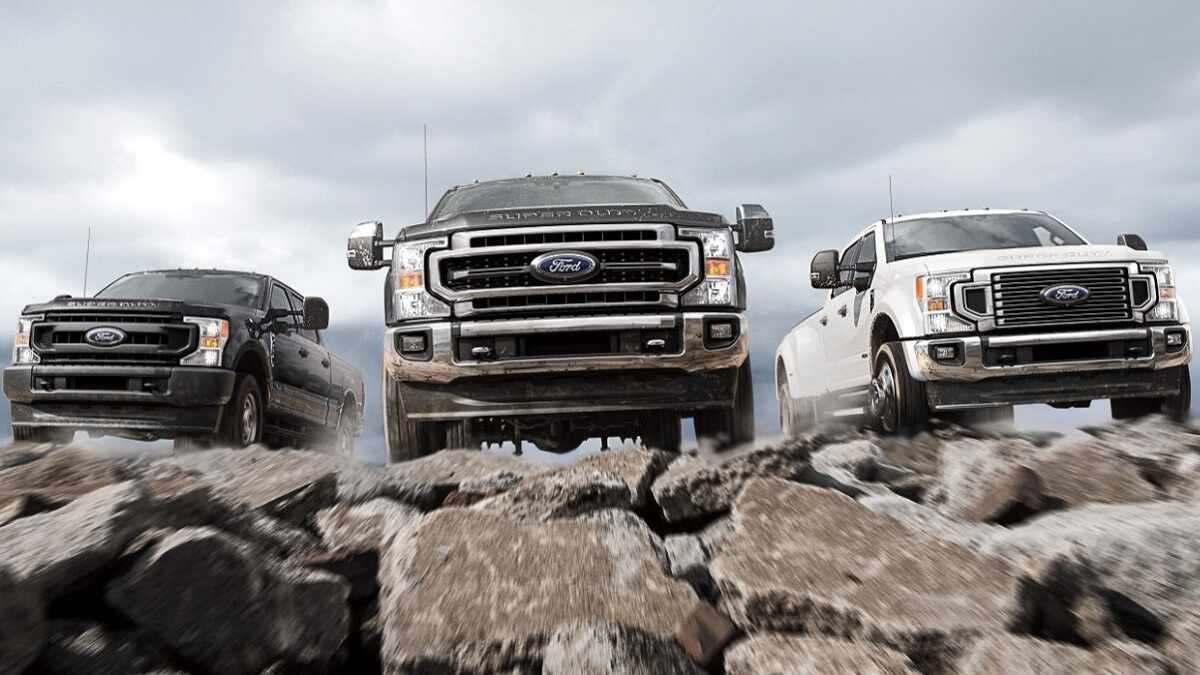 https://media.ford.com/content/fordmedia/fna/us/en/permalink.html/content/dam/fordmedia/North%20America/US/product/2021/super-duty/C10634421_SUPD_F250_F350_F450_RockMtn_mj.jpg