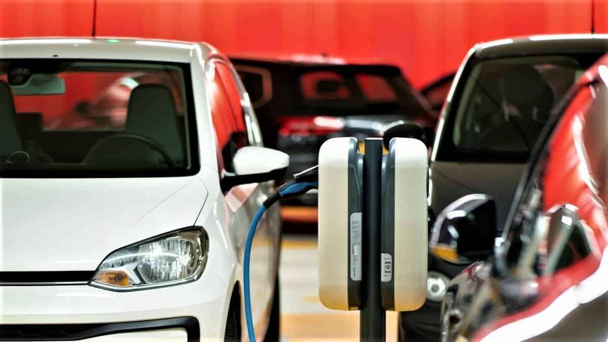 Consumer Reports Finds Small Hybrids that are Roomy and Comfy