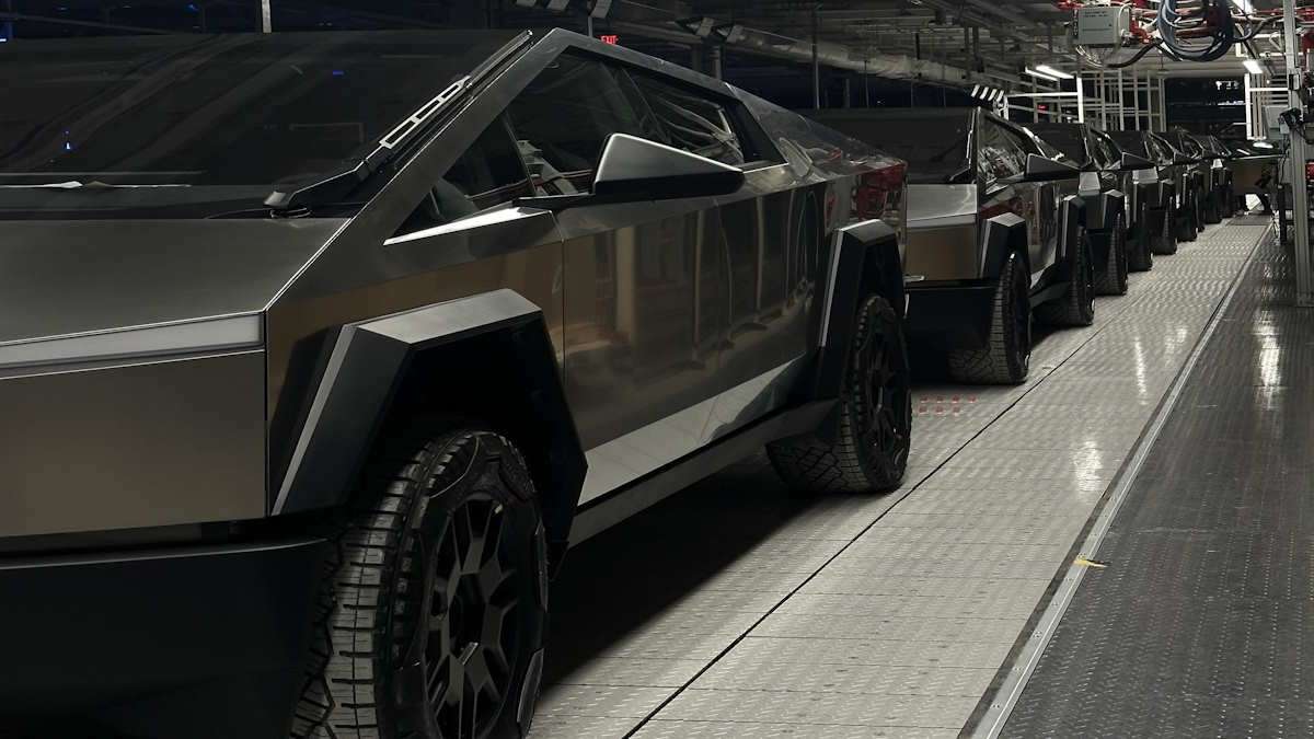 Tesla Cybertruck Seeing MASSIVE Demand As Two Tesla Employees Confirm Tesla Is Close to 10,000 Cybertruck Orders Per Day Since the Delivery Event - The Cybertruck Will Be Sold Out For Years