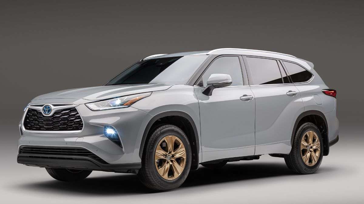 Despite Small Engine, Owners Say 2023 Toyota Highlander Feels “Quick”