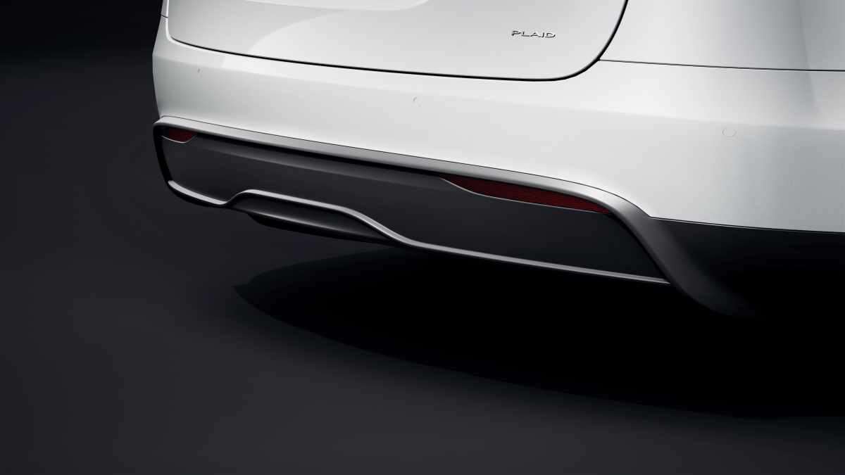 Elon Musk Is Aware of Aptera: Why Tesla Won't Make Their Own Fuel Efficient Vehicle