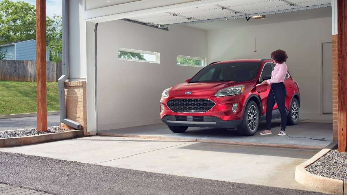 Image of 2023 Escape PHEV courtesy of Ford