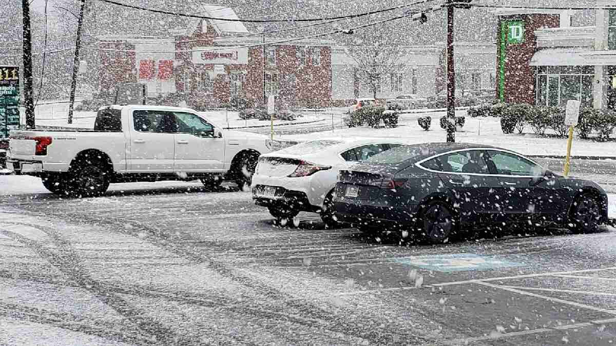 EVs in snow image by John Goreham