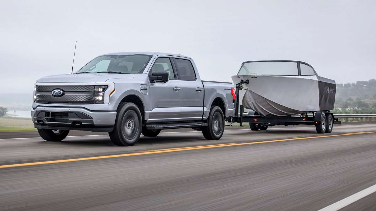 Ford F-150 Lightning Driver Says Pro Power Shut Off Every 30 Minutes at 76% Charge, Even With 'Keep On' Selected