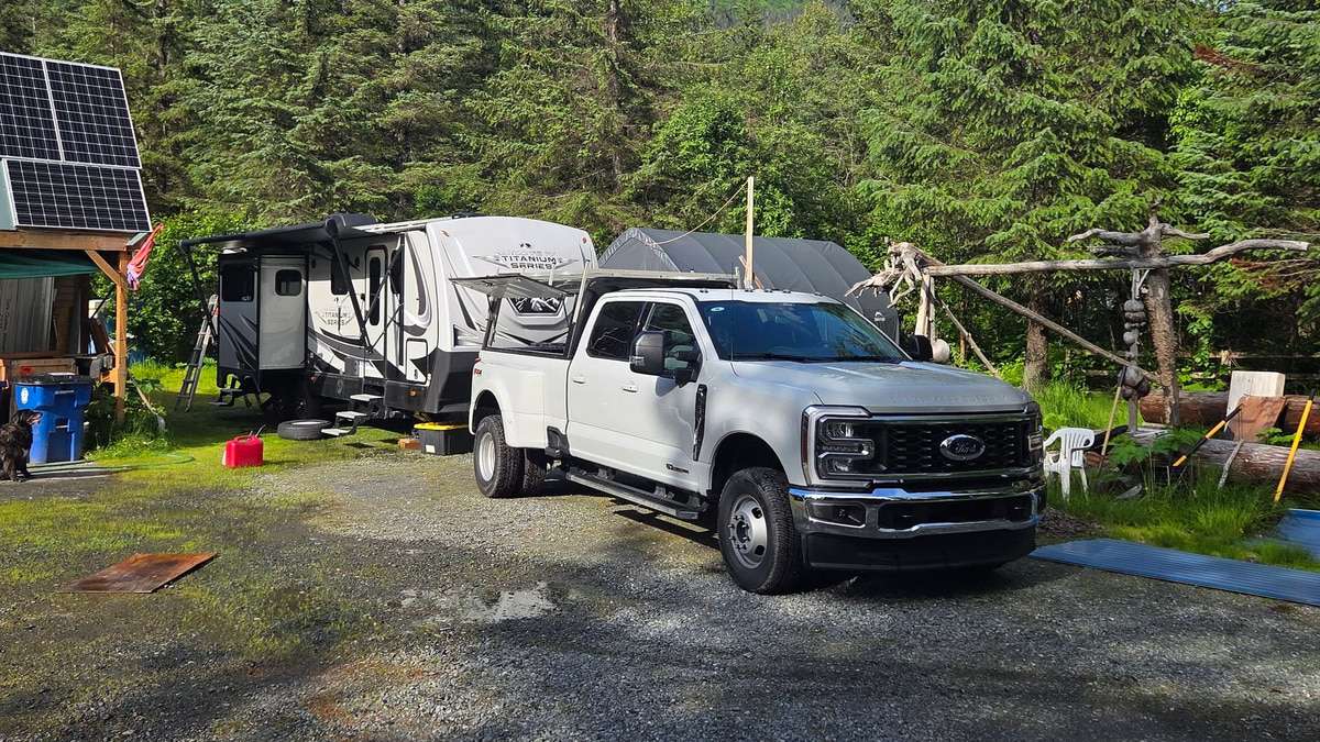 After Two Troubled 6.0L Power Strokes and a $26,000 6.4L Replacement, He Still Returned to a 6.7L Ford Dually