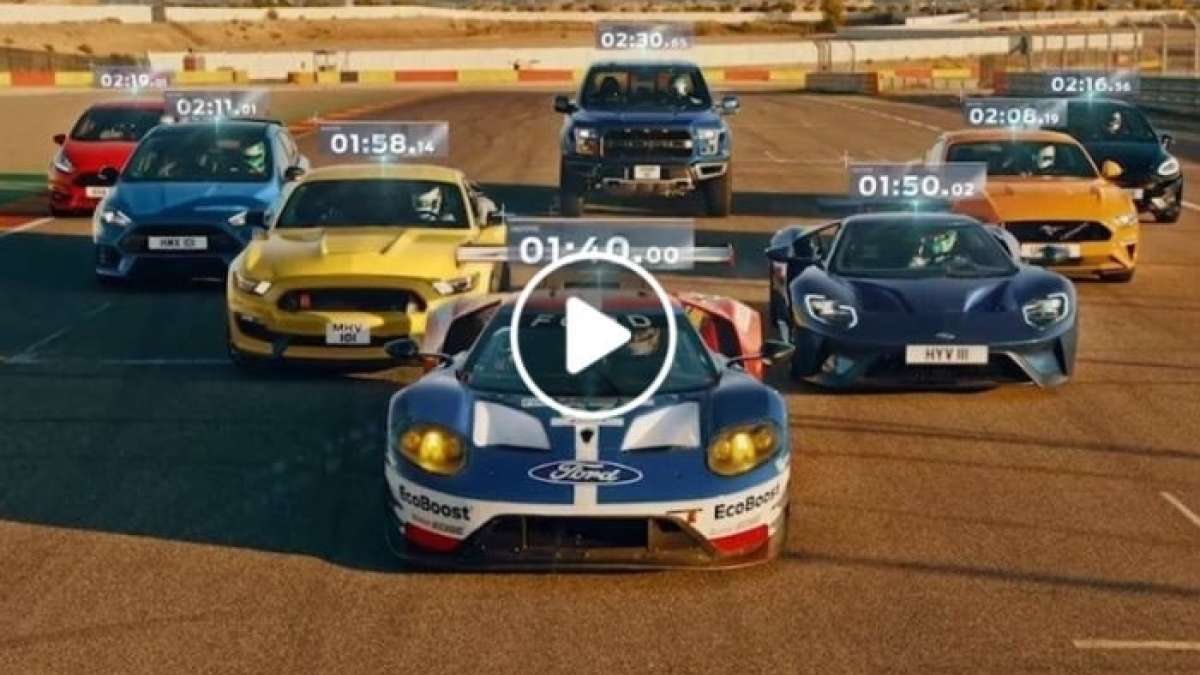 8 Ford Cars racing
