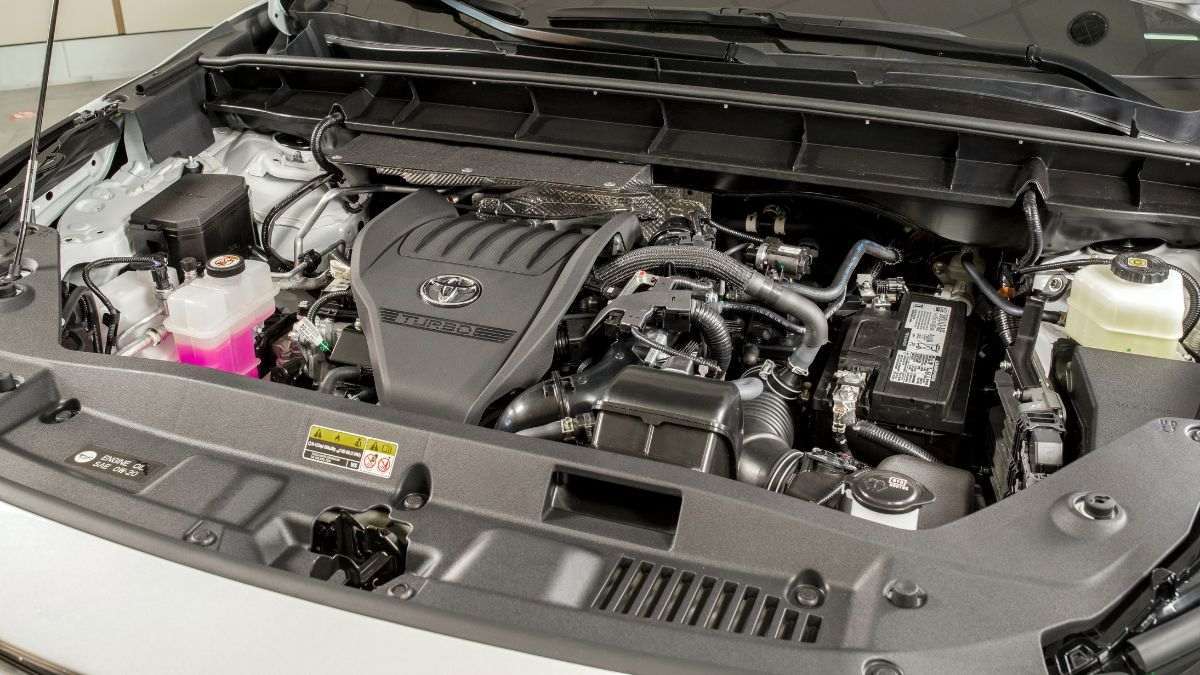 Here's How a Trickle Charger Could Damage Your Hybrid Battery On 2022 Toyota RAV4 Hybrid