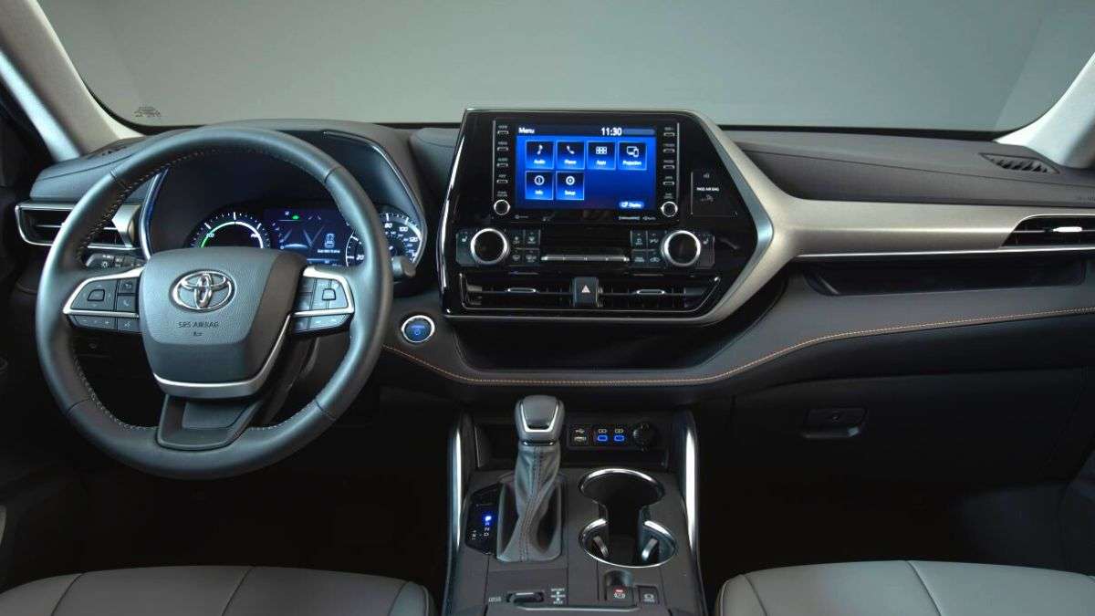 If Your 2022 Toyota Highlander Has a Weird Noise from The Interior, Read This