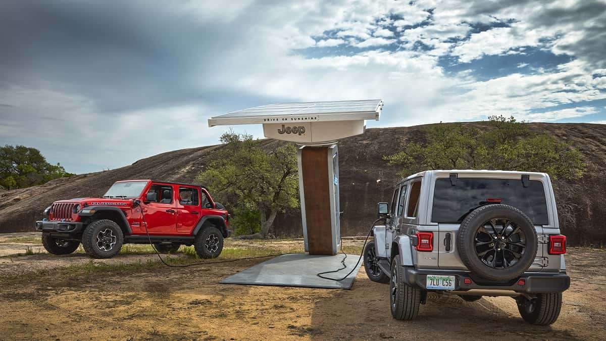 Wrangler 4Xe image courtesy of Jeep. 