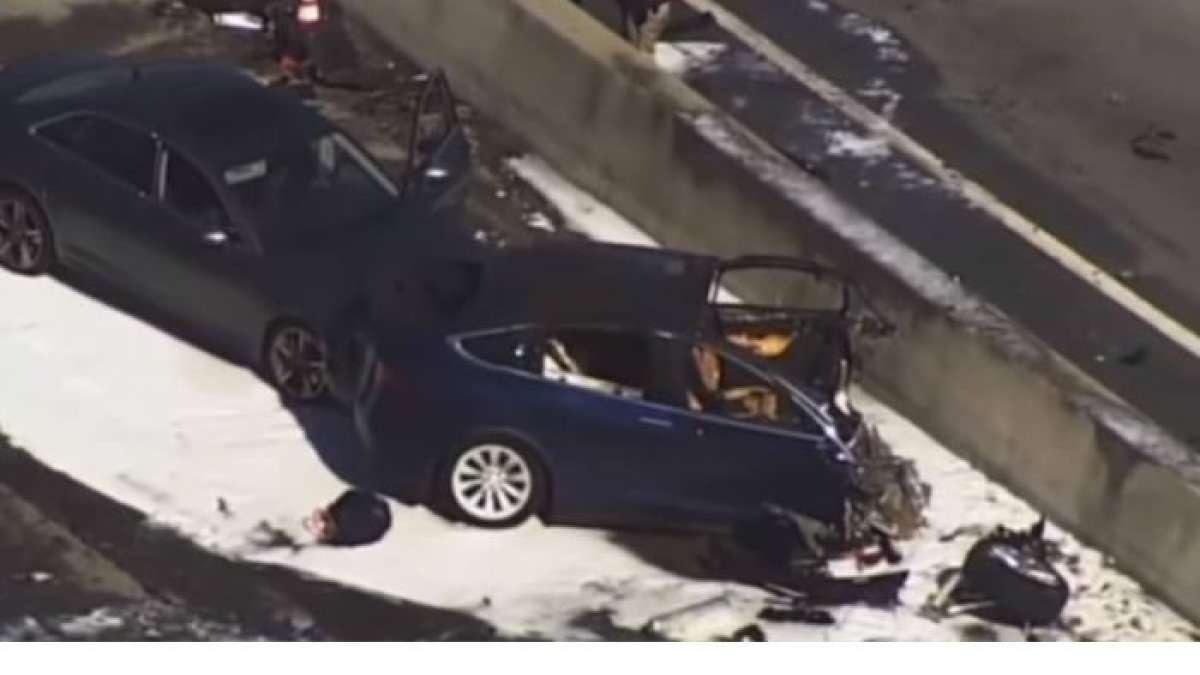 Tesla can't play nice with others. Add NTSB to the list. 