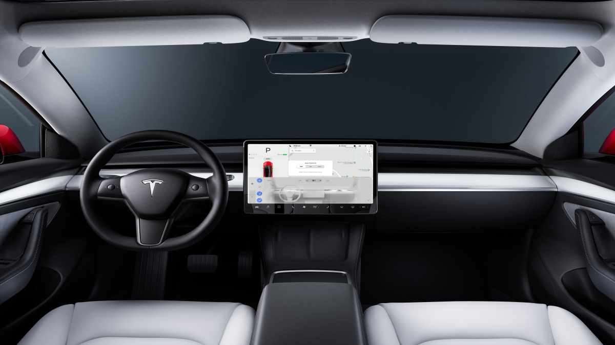 3 German Students Hack Tesla Model 3 and Unlock Features That Require Subscription