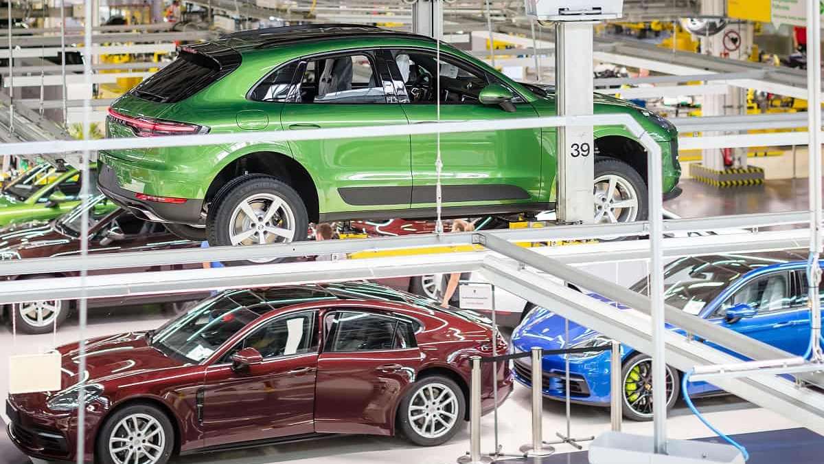 New Porsche Macan production in Leipzig