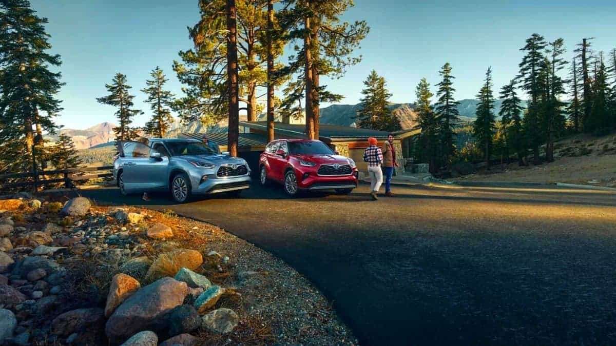 New Toyota Highlander Owners Choose the Hybrid Over the V6