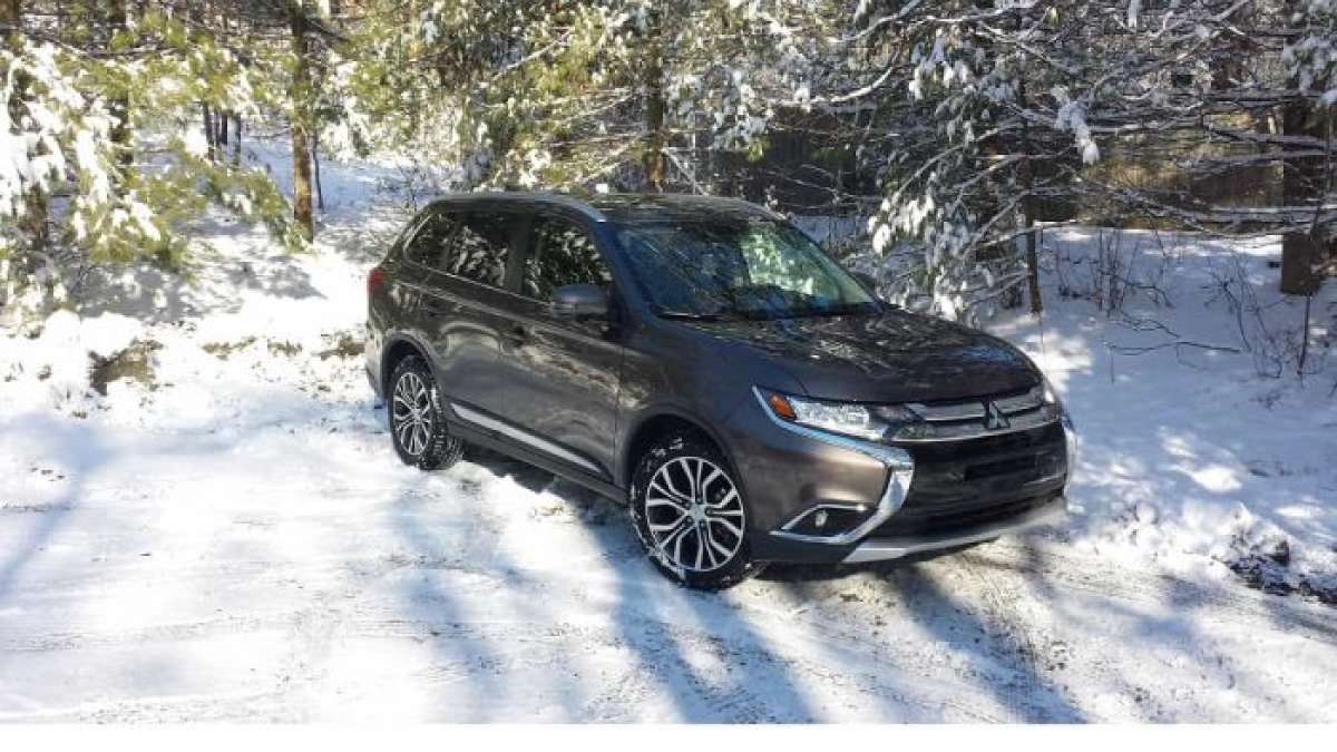2018 Mitsubishi SEL Outlander review.