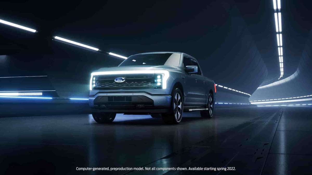 https://media.ford.com/content/fordmedia/fna/us/en/permalink.html/content/dam/fordmedia/North%20America/US/2021/11/09/FMFS0825100_LIGHTNING_AR_PR_Hero_1920x1080_FR.jpg