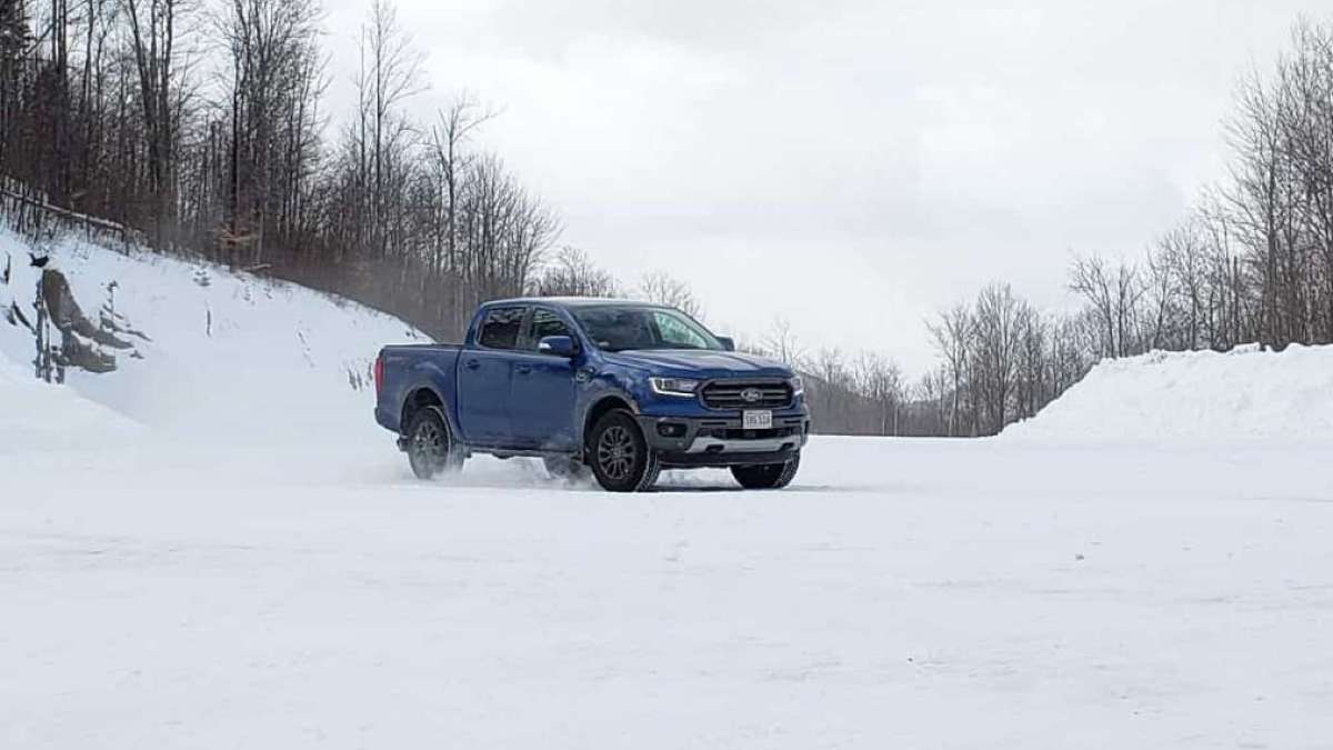 Ford Ranger Image snow.