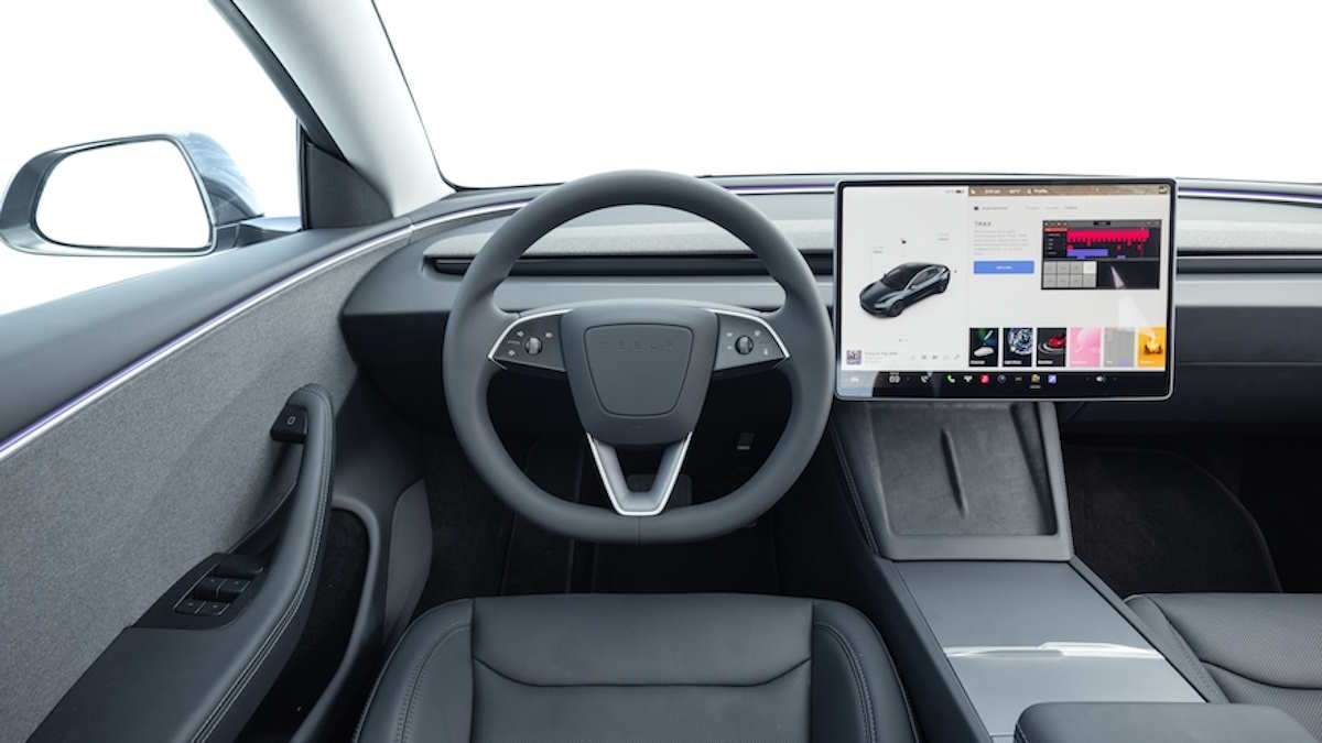Review and New Pictures of the New Tesla Model 3 - One Thing Nobody Is Talking About