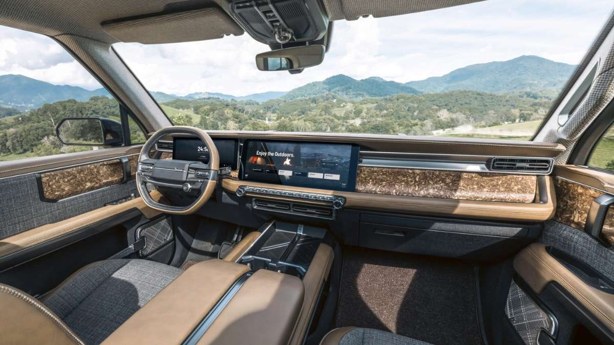 Scout's 35-Inch Traveler Looks Ready For The Bronco, But Its 22-Inch Wheels Are Testing What Buyers Want Before Production