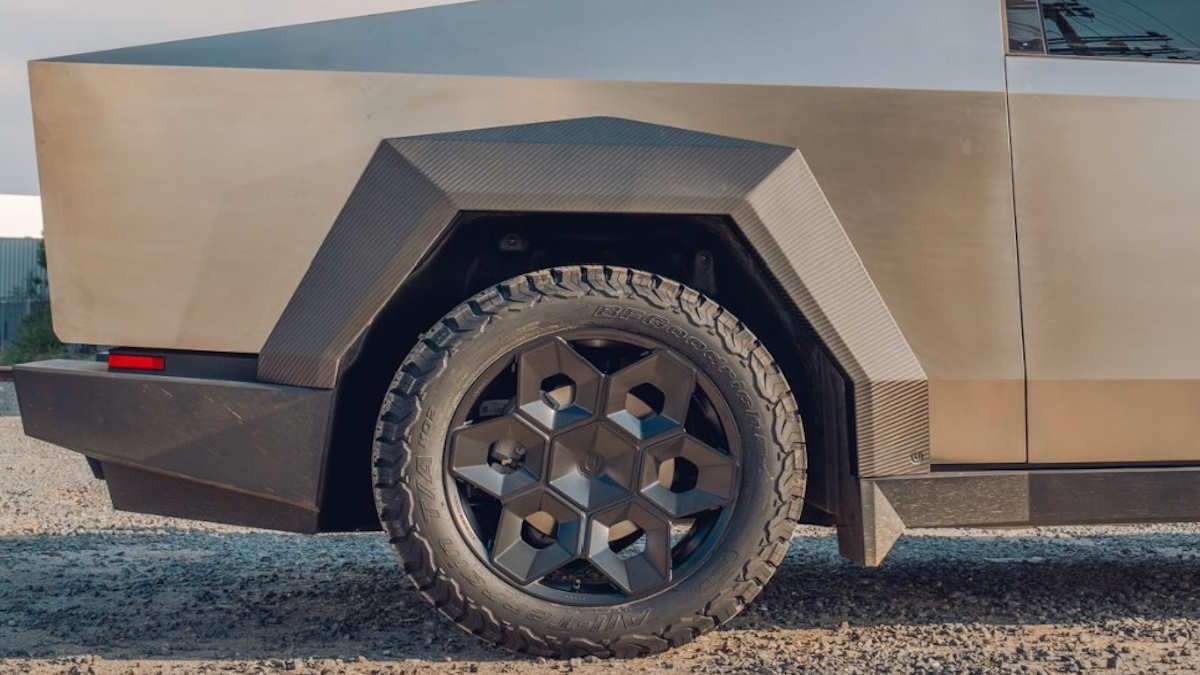 Stunning New Wheels for the Tesla Cybertruck With Dry Carbon Wide Fenders Revealed