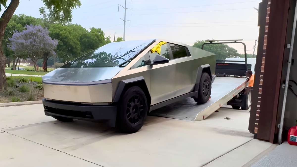 A Tesla Cybertruck Owner Says His High-Voltage Battery Died After Only 8,000 Miles, but He's Not Bothered One Bit – He Adds, “I'll Be Getting a Brand-New Battery.”