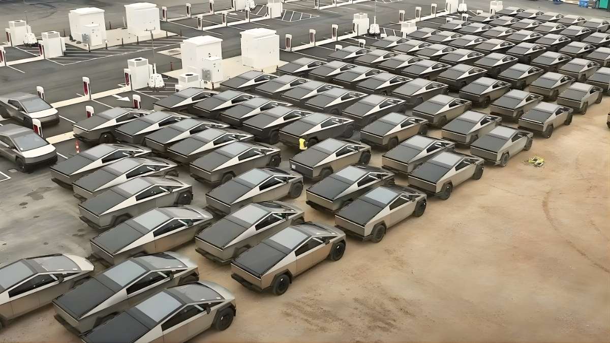 Tesla Service Centers Report They Are Handling a “High Volume of High-Voltage Battery Repairs” – Cybertruck Owners Share Lengthy Wait Times for Service Appointments