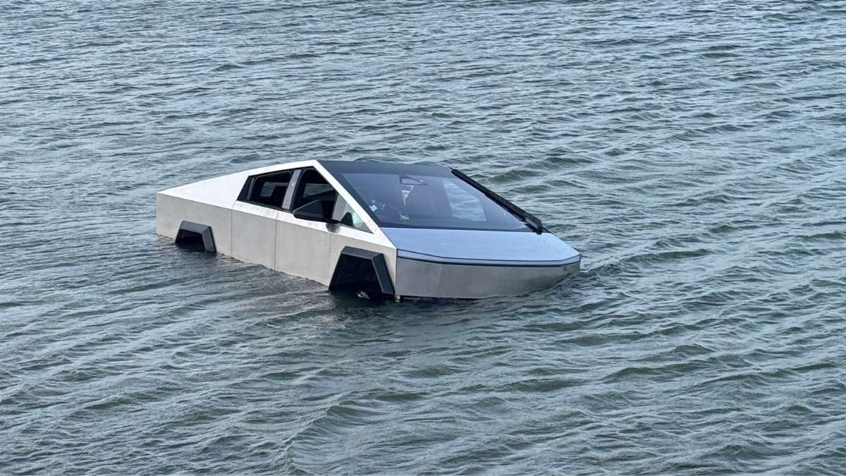 Tesla Cybertruck Owner Arrested After Deliberately Driving Into Lake to Test The Truck's 'Wade Mode' Feature