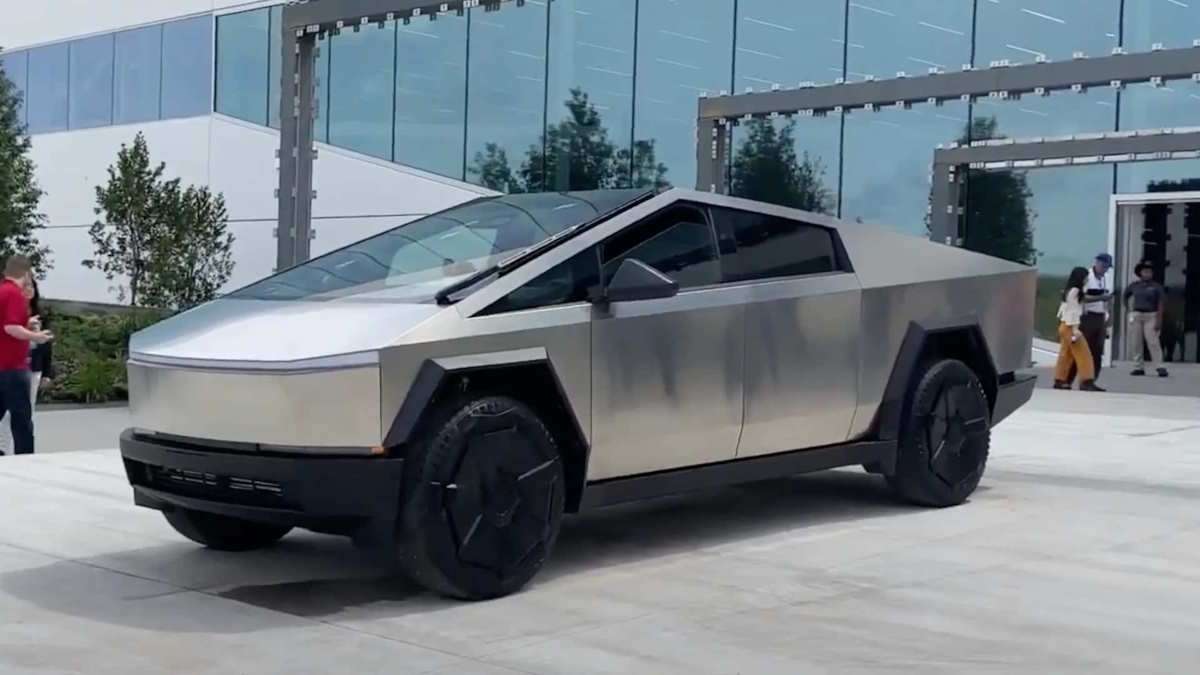 184 Cybertrucks - That's All Tesla Needs For a Huge Marketing Campaign