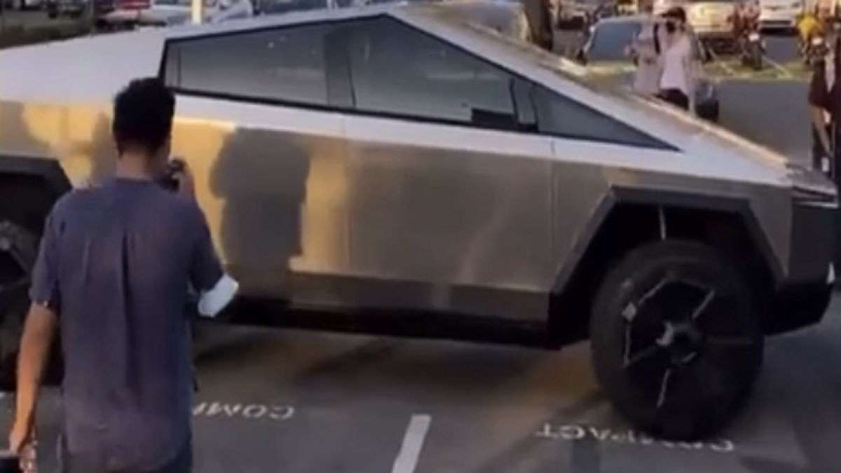 Tesla CyberTruck Prototype