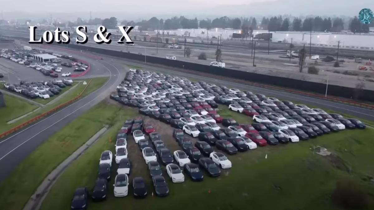 Tesla Fremont Production at Full Throttle